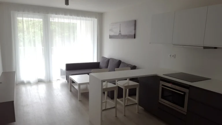 Ružinov prenájom 2 izb. byt 60m2+parking Ivánska cesta