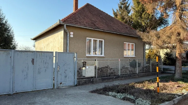 PREDAJ - RODINNÝ DOM - TOPOĽČIANKY