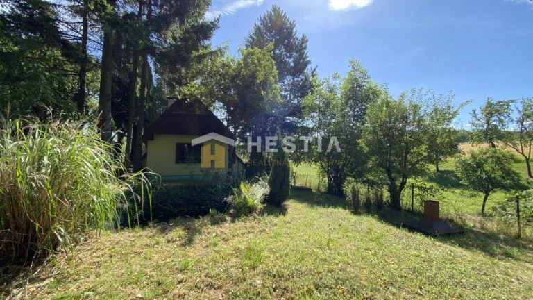 NA PREDAJ rekreačná chatka, veľký pozemok, Častkov, HAVRAN