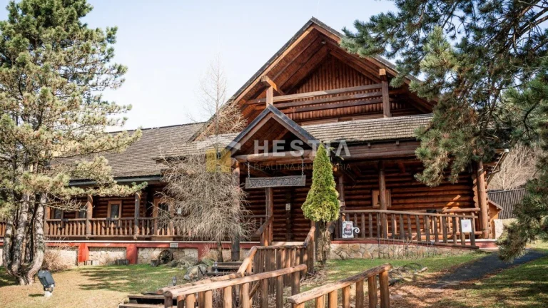 NA PREDAJ KOLIBA, Zlatnícka dolina, Skalica