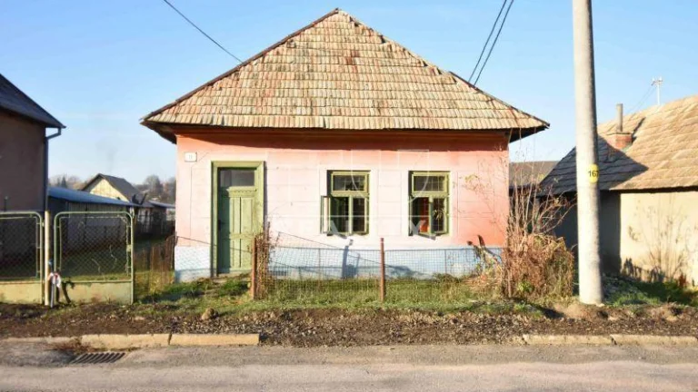 Výborná ponuka... Na predaj vidiecky dom v obci...