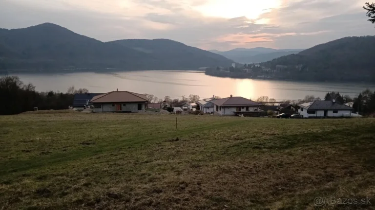 Na predaj krásny slnečný pozemok v obci Dolný Milochov