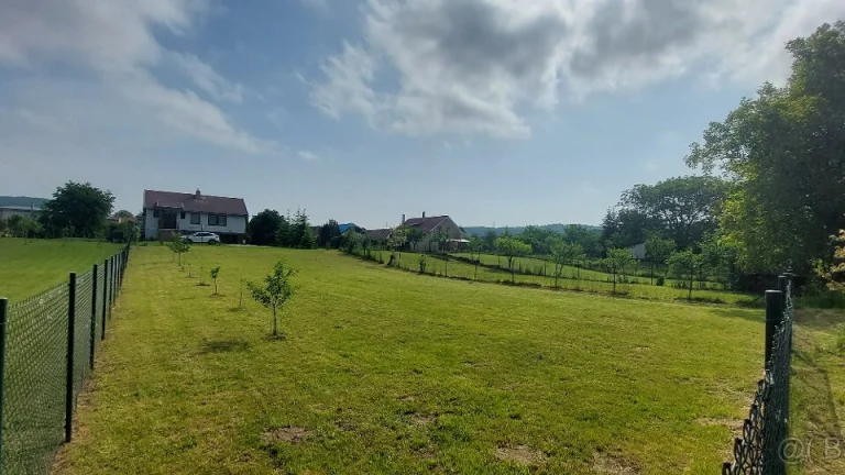 Predaj pozemku, 874m2, Družstevná pri Hornáde.