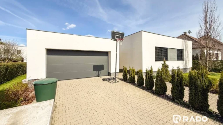 RADO | 4i RD 300m2 s pozemkom 640m2, Javorinská - Trenčín