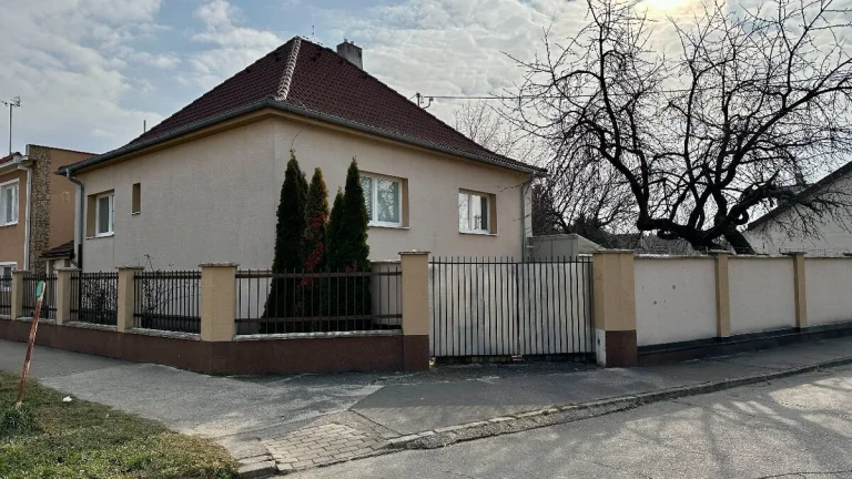 Priestranný rodinný dom v prestížnej lokalite Floreát