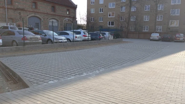 Parkovanie na Alvinczyho ulici