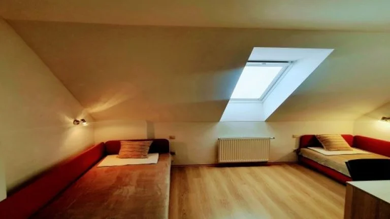 Amnis Student House-2-lôžkové izby pre študentky-Obsadené