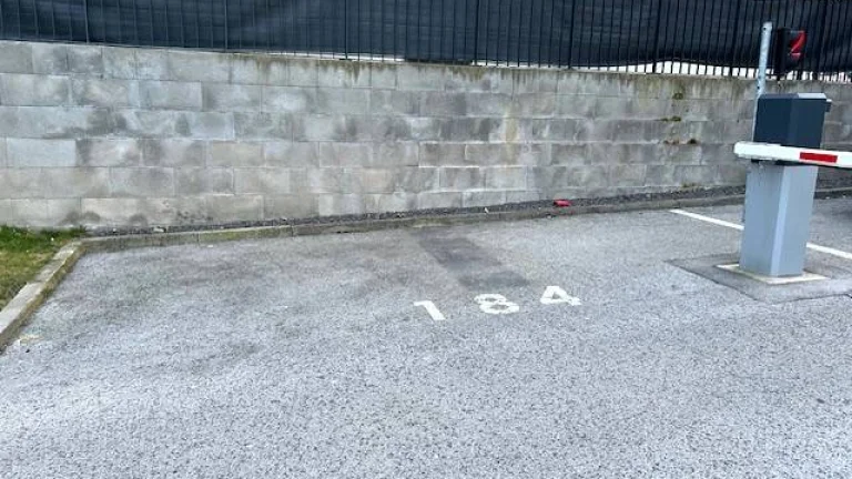 PREDAJ- parkovacie státie na Agátovej ul. v Dúbravke, BA IV