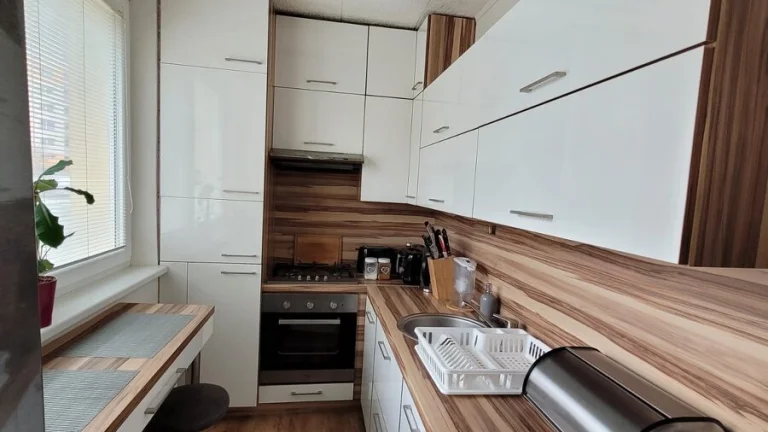 PREDAJ - 3 izbový byt s balkónom, Edelényska ulica, Rožňava