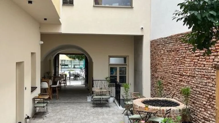 Nová cena - Prenájom kancelárie v Trnave v centre pri Katast