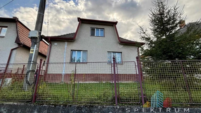 Exkluzívne na predaj 3i RD Svinná, poz. 1042m2