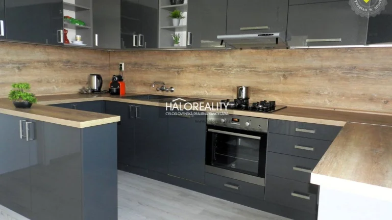 HALO reality - Predaj, rodinný dom Veľké Blahovo, trojpodlaž