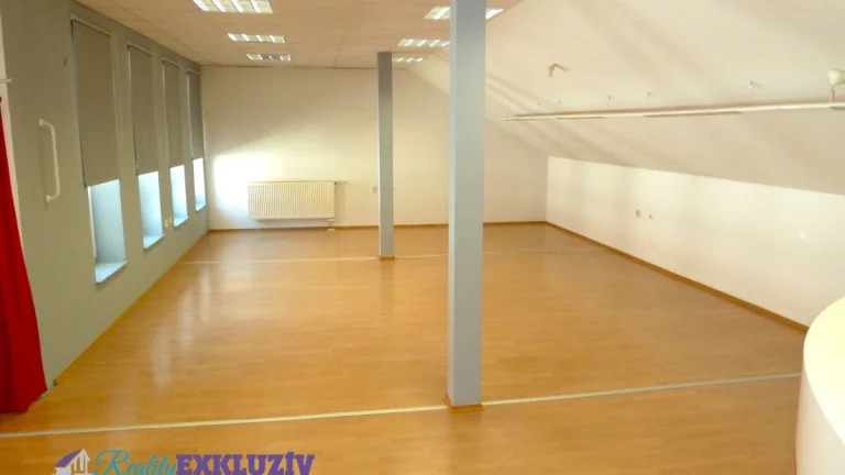 Na prenájom kancelársky priestor v cetre mesta Lučenec.