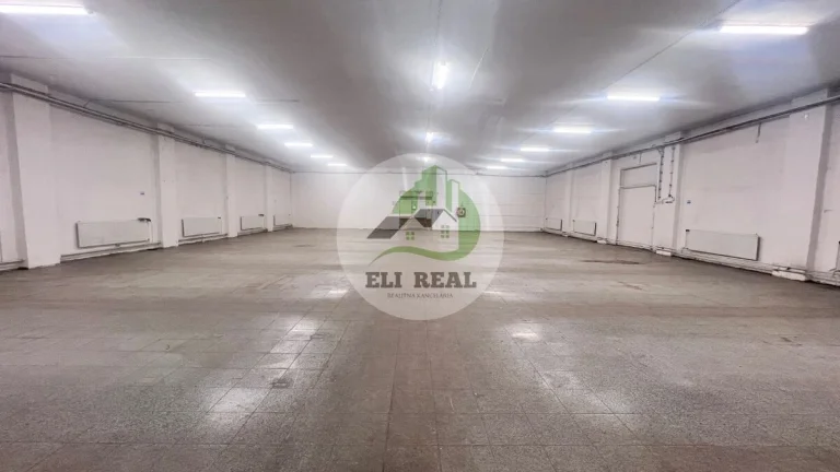 Na prenájom sklad 1474 m² s nakladacími rampami a kancelársk
