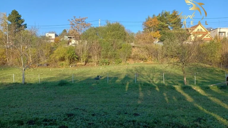 Na predaj veľký pozemok v chatovej oblasti. SUPER PONUKA