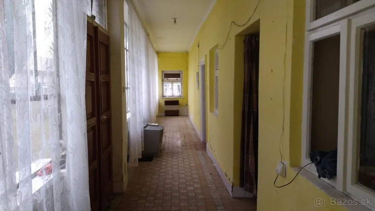 Dom priamo v meste Vráble, ZNÍŽENÁ CENA