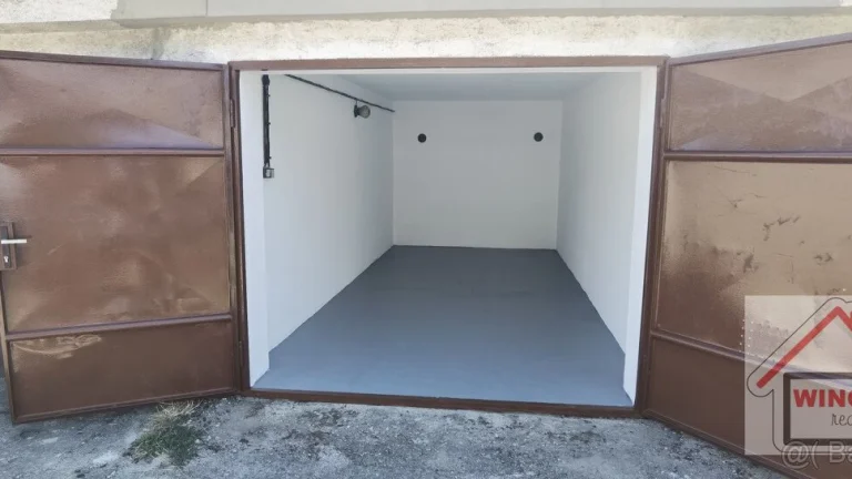 Garáž pri ZIPPke, Tehelná ul. Sereď