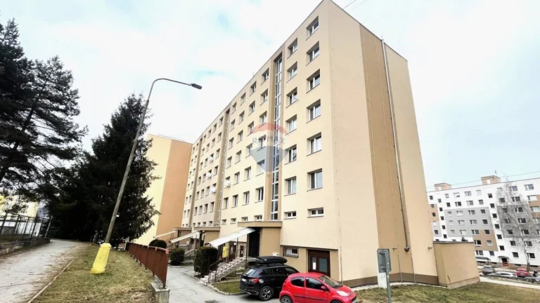 Priestranný 3 izbový byt na sídlisku Mazorník