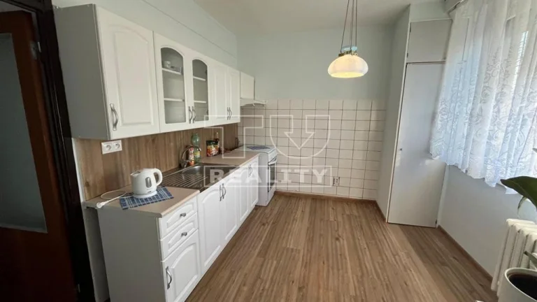 Veľkorysý 3 izbový byt,66 m2, Galanta