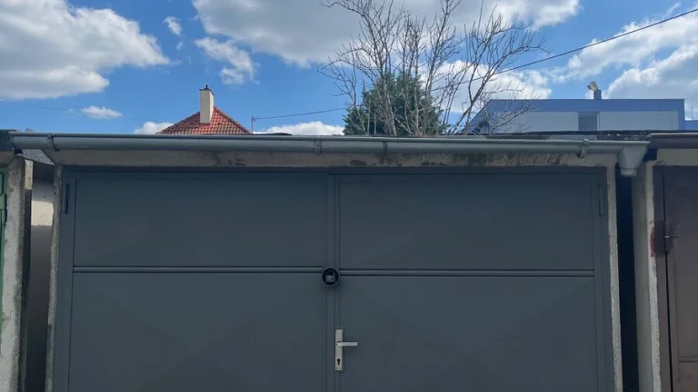 Garáž na predaj – Nové Zámky, Ľanová ulica
