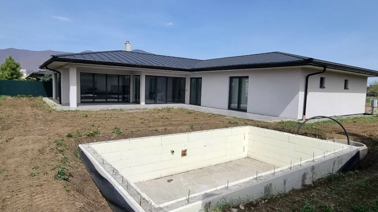 Luxusný RD s bazénom novostavba - Priekopa