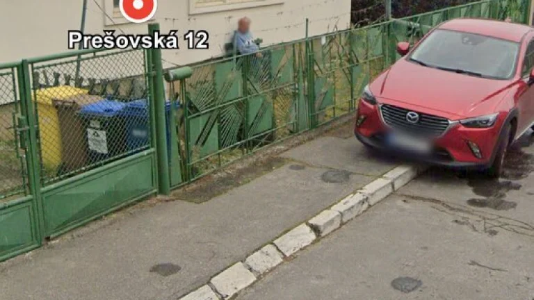 Pozemok s domom