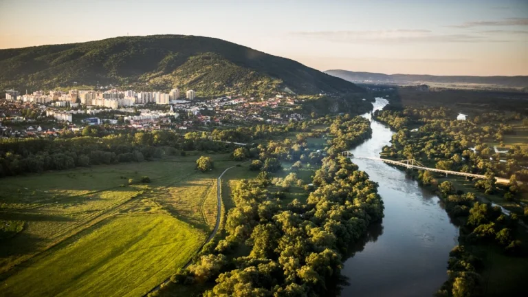 Devínska Nová Ves – 18.610 m2 ORNÁ PÔDA