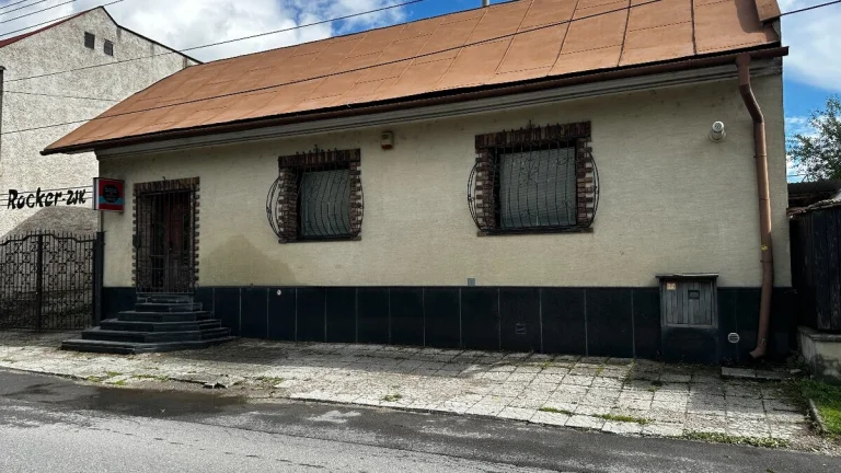 Rodinný dom 4+1, 100m²,Garáž 332 m² Varín, pozemok 805m²