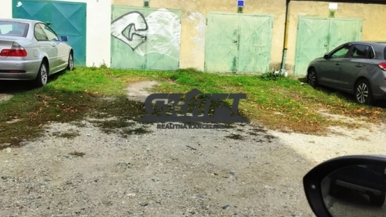 Garáž - Nábrežie arm. gen. Ludvíka Svobodu – Staré Mesto