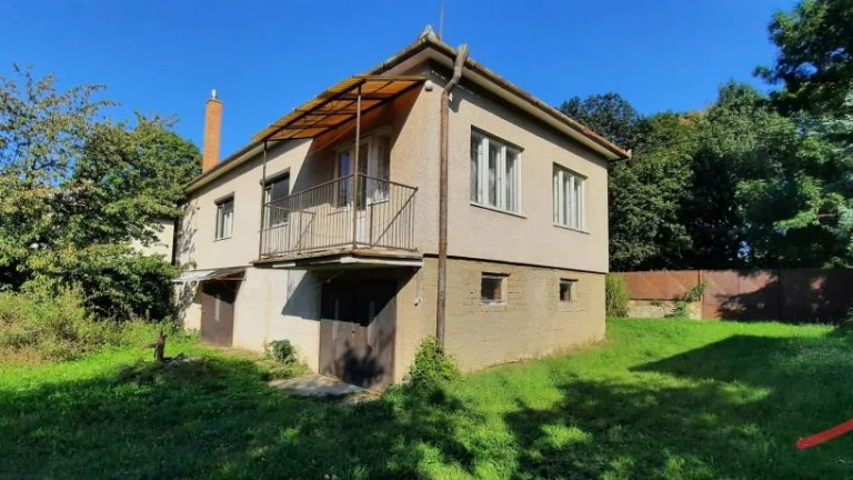 4-izbový RD na predaj, Zlaté Moravce, pozemok 899 m2