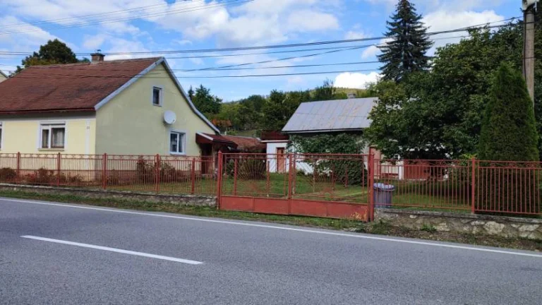 Znížená cena - rodinný dom Rokytovce