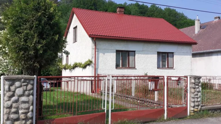 Exkluzívne znížená cena na predaj rodinný dom Ňagov