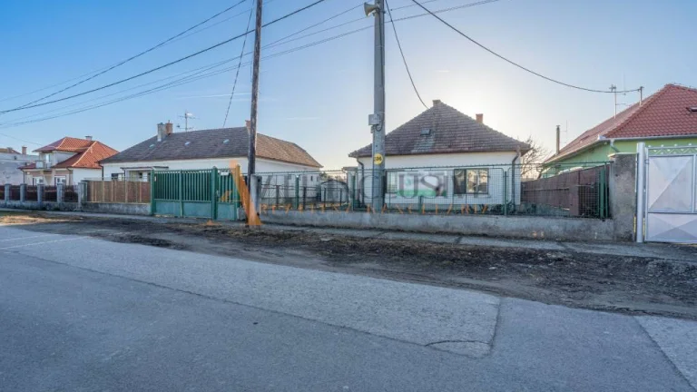 ALL INCLUSIVE l NA PREDAJ 3 IZBOVÝ RODINNÝ DOM S 18 ÁR POZEM