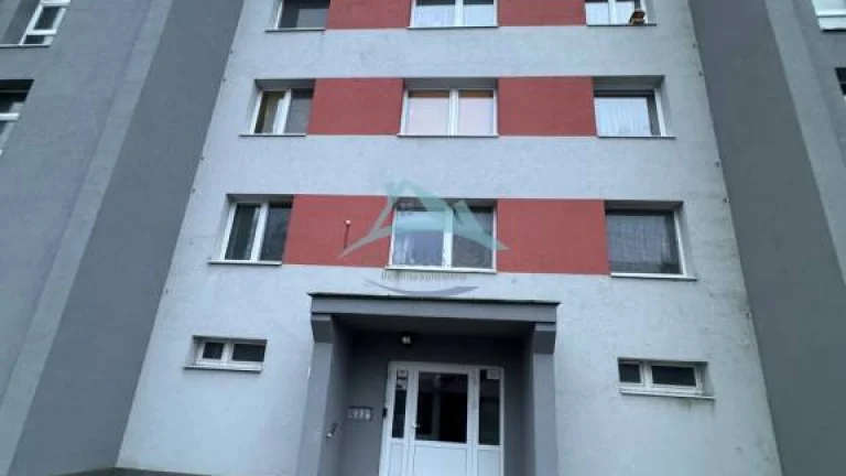 Trojizbový byt v centre mesta Šahy