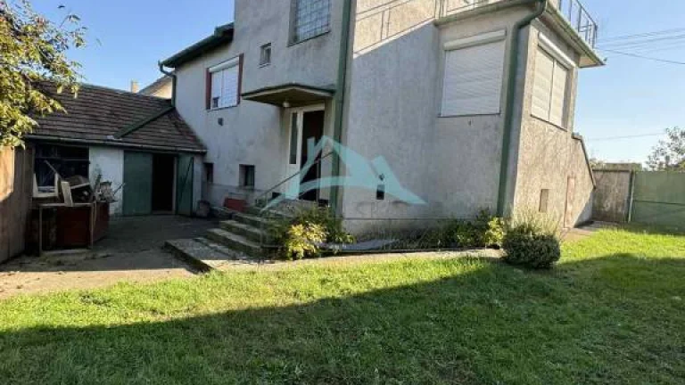 Rodinný dom na predaj v lokalite Šahy časť Tešmák 816m2