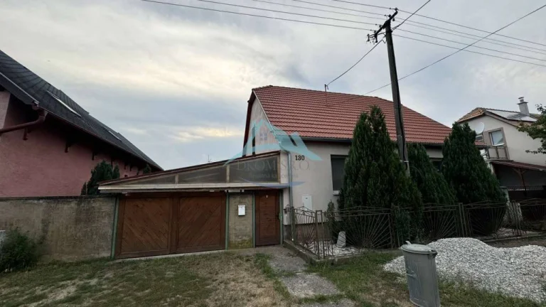 Na predaj rodiny dom v Tešmák časť Šahy po rekonštrukcii.