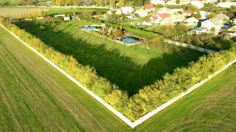 TOP INVESTIČNÁ PRÍLEŽITOSŤ – unikátny pozemok s ovocným sado