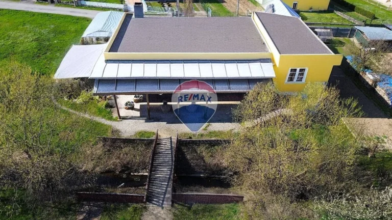 Zrekonštruovaná 2 podlažná obchodná budova, 1200m2