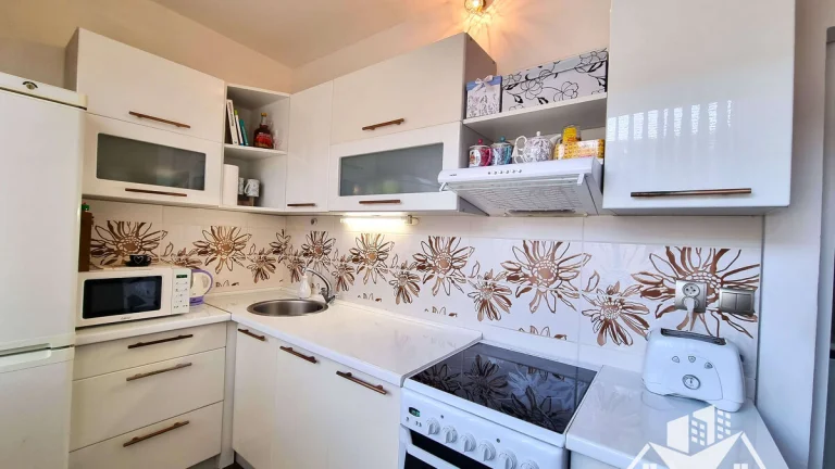 Na prenájom moderne zrekonštruovaný 3-izbový byt s veľkým ba