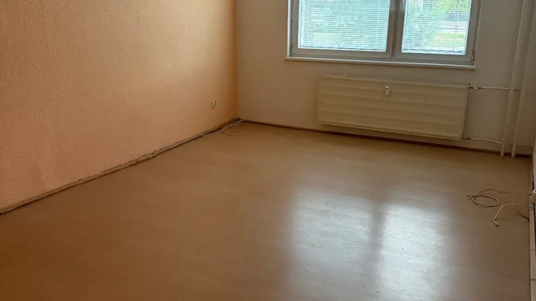Na Predaj 3izbový byt,Vráble