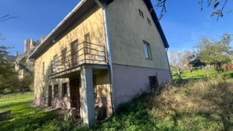 Zníženä cena - dom v Beckove s veľkým pozemkom - lukratívne