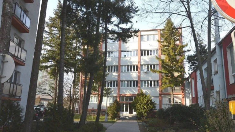 Predaj 3 izbový byt Nitra centrum + parkovanie vo dvore