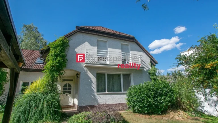 ZNÍŽENÁ CENA Ponúkame Vám na predaj 4i.rodinný dom s 2 kúp