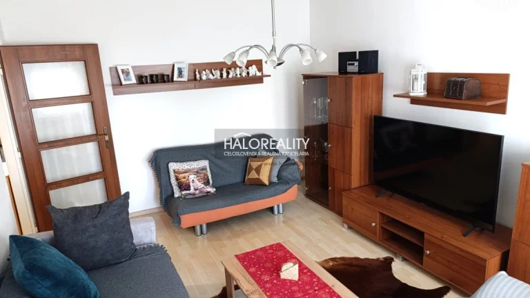 HALO reality - Prenájom, trojizbový byt Prievidza