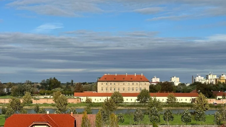 ZNÍŽENÁ CENA 3 - izbový byt v Holíči na predaj