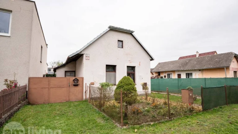 TOP lokalita - rodinný dom na pozemku 631 m2 - Dubnica nad V