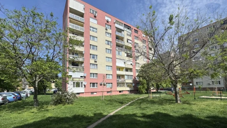 Predaj 3 izbového bytu v Dunajskej Strede, Radničné námestie