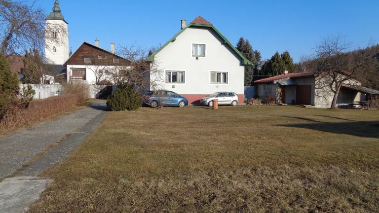 Predaj rodinný dom V. Lomnica 162 m2,pozemok 1231 m2 , 2 g