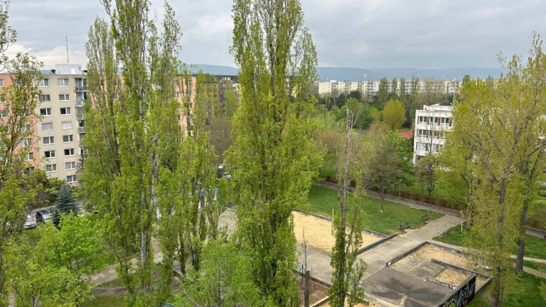 4i. byt, najvyššie poschodie, Ružinov, čiastočná rekonštruk