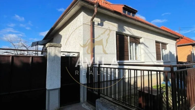 NA PREDAJ: 3izbový rodinný dom na pozemku 840m2 - Križovany